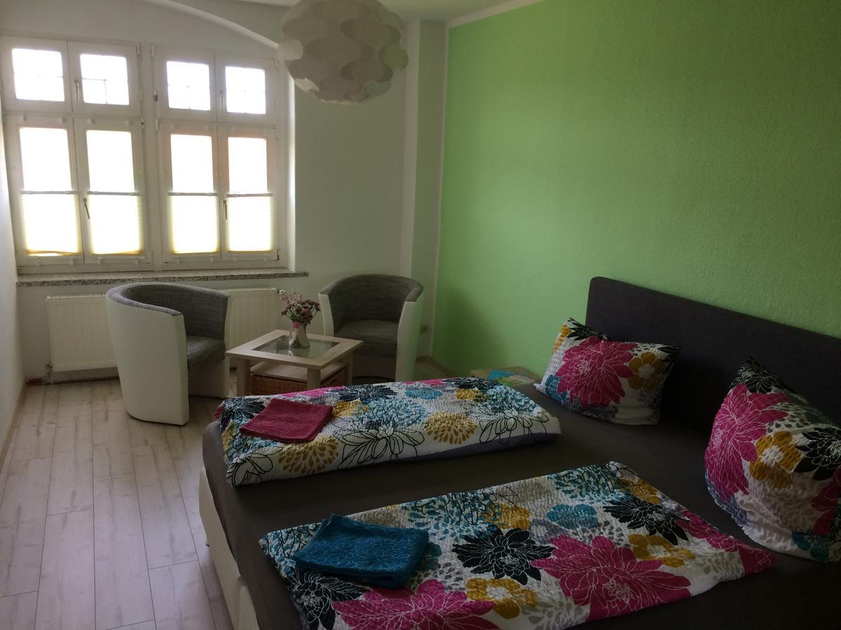 Pension Zum Alten Gasthaus Haensel Krauschwitz Extérieur photo