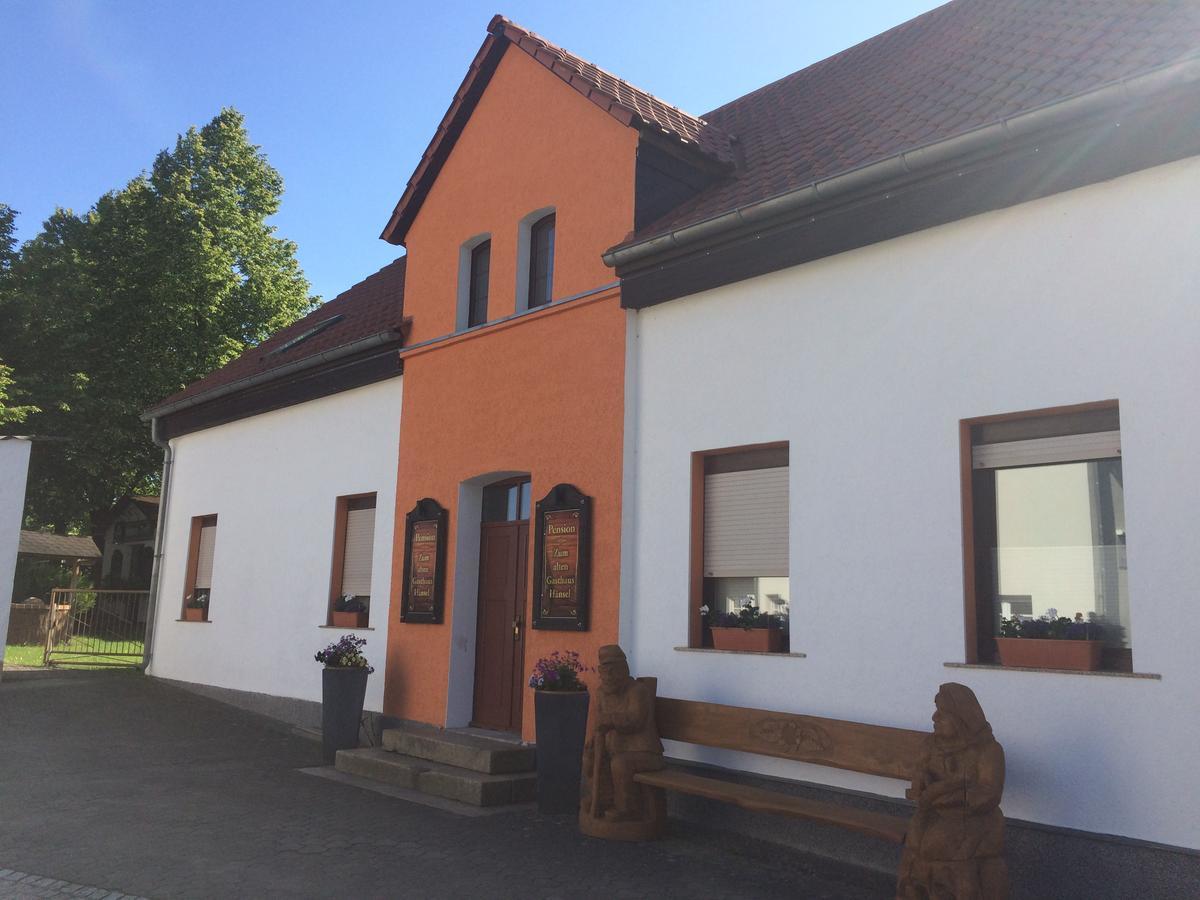 Pension Zum Alten Gasthaus Haensel Krauschwitz Extérieur photo